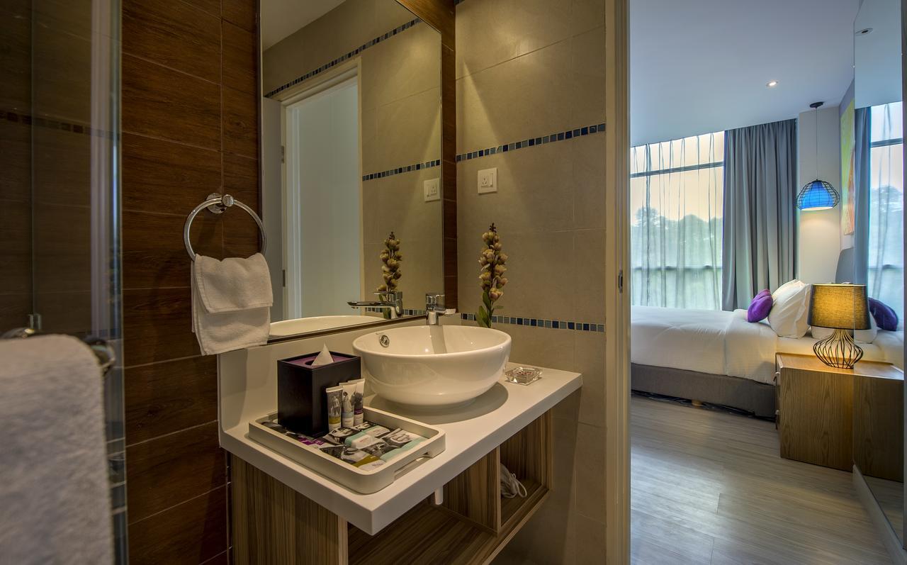 Mercure Centre Hotel 4*