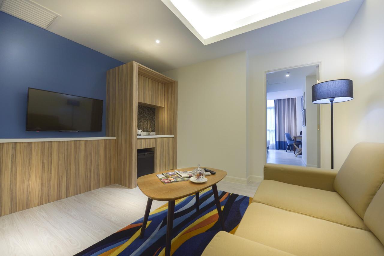 Mercure Centre Hotel 4*